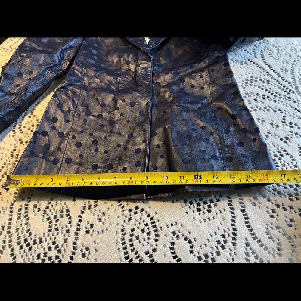 Salvatore Ferragamo Women’s Lamb Leather Blazer - Picture 12 of 15